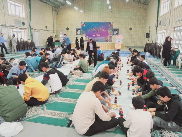 اردوی توانمندسازی دانش‌آموزان پسر همیار مشاوران در بوشهر