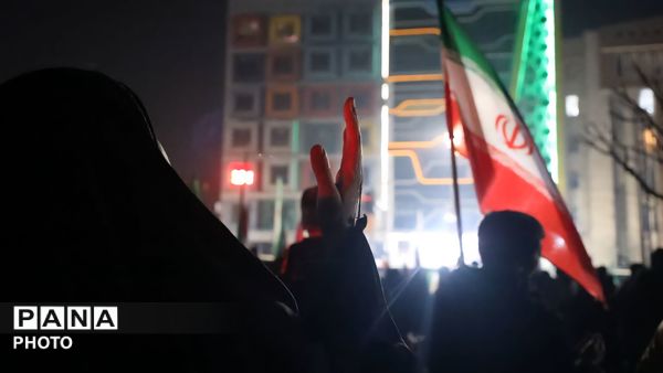بیست و هفتمین سیل خروشان مردمی در راهپیمایی‌ها