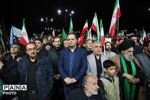 ندای رعدآسای «الله‌اکبر» در بزرگداشت یوم‌الله ۱۲ فروردین، در استان همدان
