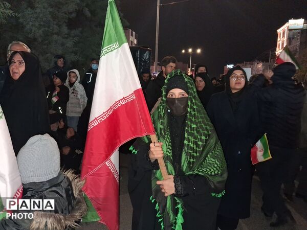 پدر از میان ما رفته ولی پسرش باز علمدار شده 