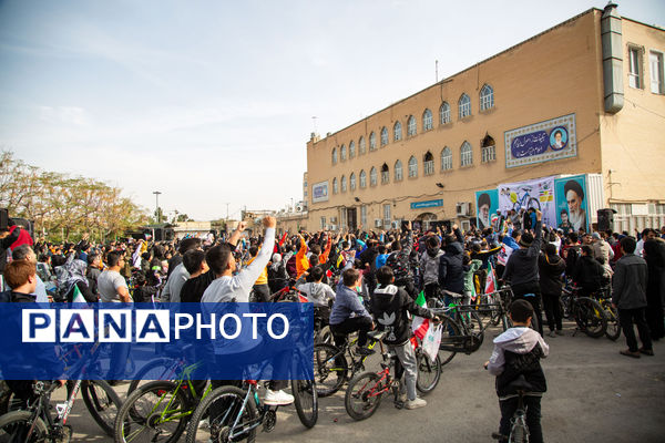 همایش دوچرخه‌سواری در آستانه 13 آبان