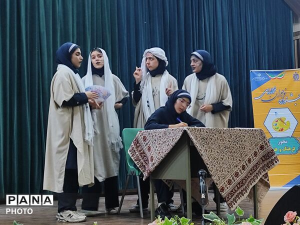 داوری مرحله استانی جشنواره نوجوان خوارزمی در محورهای فرهنگ و هنر و عکاسی