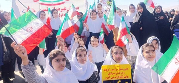 حضور پرشور آینده‌سازان ایران در راهپیمایی روز دانش‌آموز در همدان 