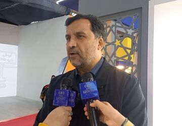 نمایشگاه زاینده نور در روز‌ چهارم 