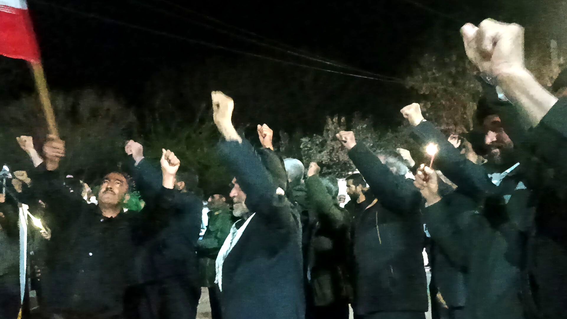 حضور پرشور مردم در بلوار حسینیه شهدای شهر بار