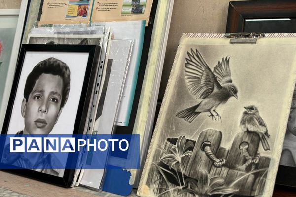 ارزیابی کیفیت آثار دانش آموزان در بازدید معاون پرورشی اسلامشهر از دبیرخانه مسابقات فرهنگی هنری "فردا"