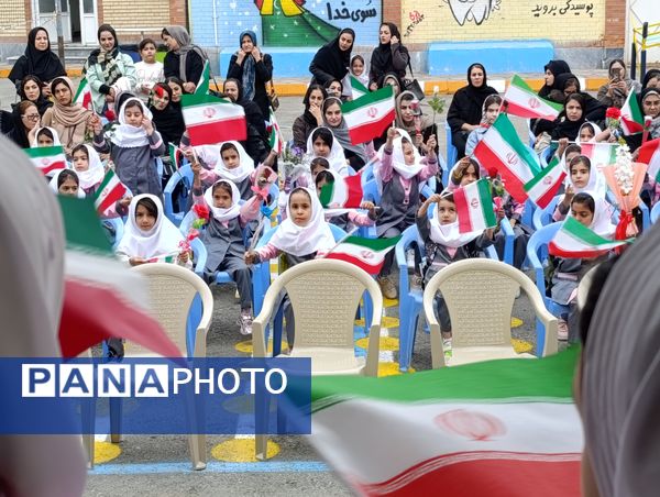 جشن شکوفه‌ها در ملکان؛ استقبال گرم از نوگلان دبستانی