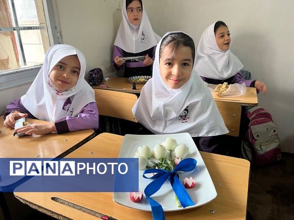 برگزاری صبحانه سلامت و روز جهانی تخم مرغ در دبستان فاطمه الزهرا شهرستان شیروان