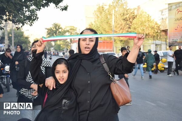 مراسم غروب عاشورا در محله ساسانی کرج