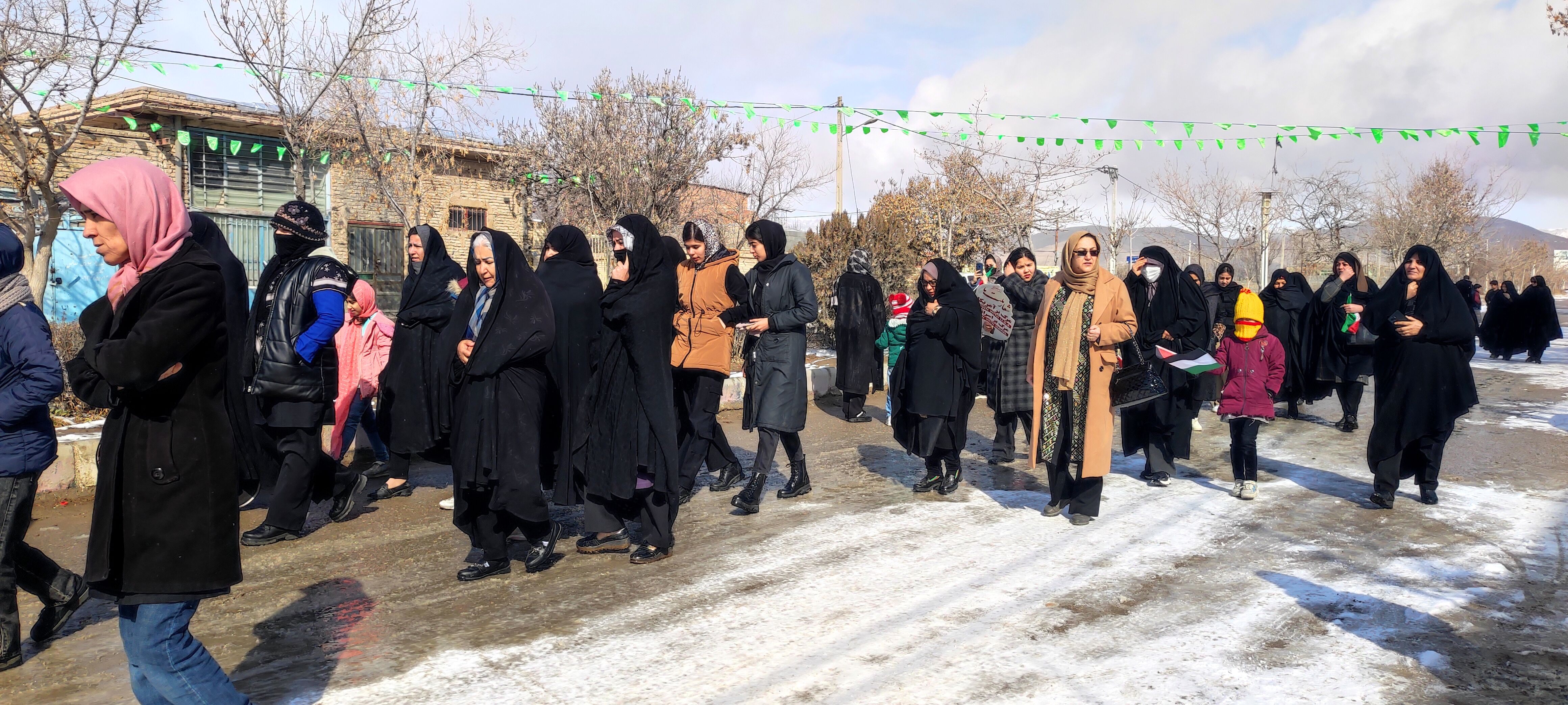 راهپیمایی ۲۲بهمن در روستای اسلام آباد شیروان
