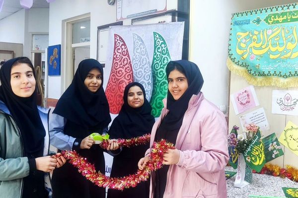 جشن پیروزی انقلاب در دبیرستان فرزانگان1 اسلامشهر