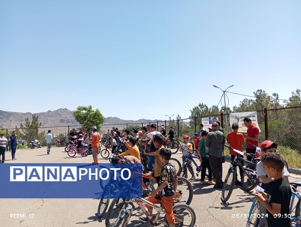 برگزاری همایش دوچرخه‌سواری در شهرستان باخرز 