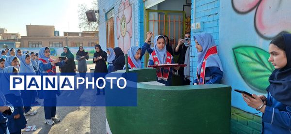 مراسم صبحگاهی در مدرسه دخترانه بنت الهدی صدر۲ 