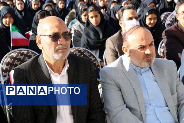 مراسم زنگ پدافند غیرعامل در مدرسه ام هانی ناحیه 2 یزد 