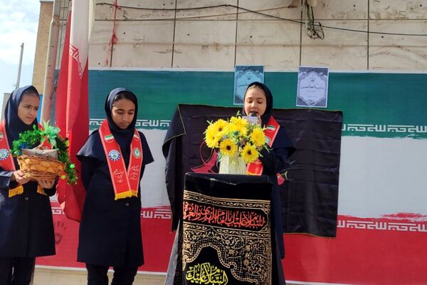 شور وشوق دانش‌آموزان در برنامه صبحگاهی مدرسه مریم بهارستان دو