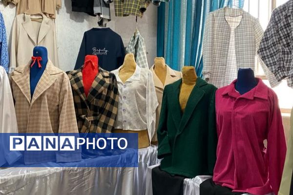 گالری هنر در هنرستان شهید بخشنده زرقان 