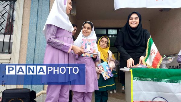برگزاری مسابقات بومی محلی به مناسبت روز مادر