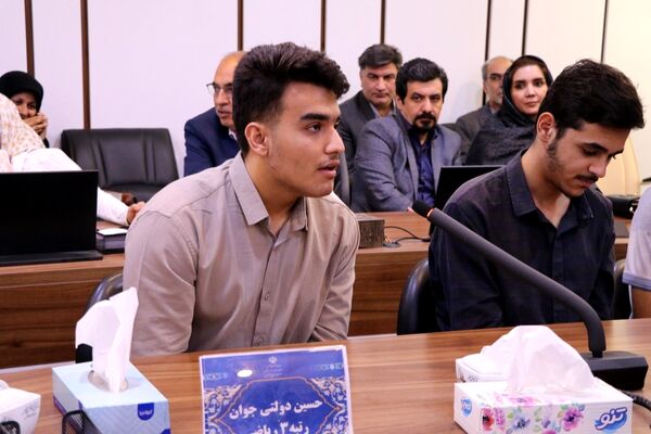 تجلیل از دانش آموزان افتخارآفرین خراسان رضوی در کنکور سراسری و مدال آور در المپیادهای علمی جهانی