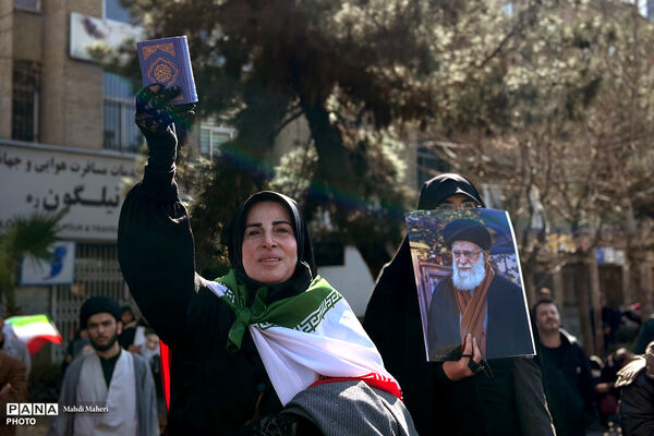 راهپیمایی اقتدار بعد از نماز جمعه - مصلای تهران -2