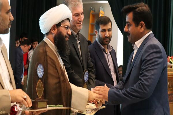 تجلیل از طلایه‌داران برتر تعلیم و تربیت ، آیین تقدیر از معلمین نمونه شهرستان پاکدشت 