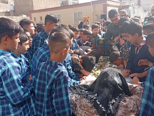 مدراس شهرستان قدس میزبان پرچم حرم امام حسین (ع) و شهید گمنام 