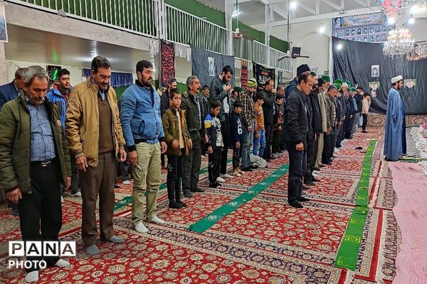 سفره های ساده افطاری در شهر بار نیشابور