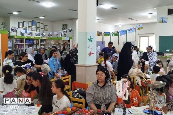 استقبال چشمگیر از غرفه کارآفرینی اعضای کانون پرورش فکری کودکان و نوجوانان اندیشه