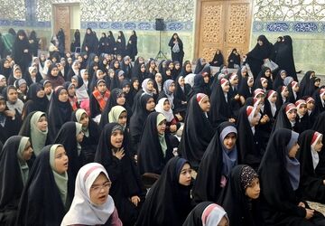 همایش دخترانه نسل بعثت در قم