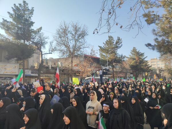حضور شکوهمند مردم نیشابور در راهپیمایی و تشییع شهدای امنیت