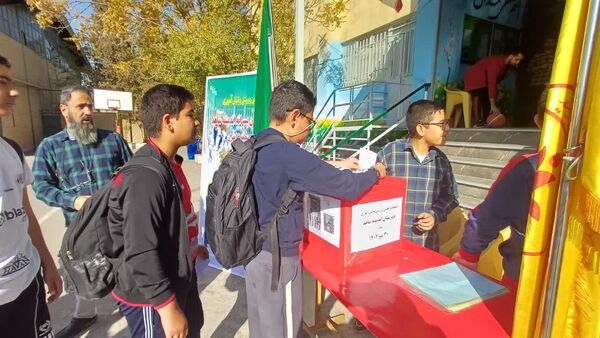 انتخابات انجمن ورزشی و المپیاد دانش‌آموزی دبیرستان اندیشه شاهد 