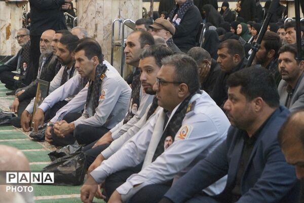 آیین یادبود رهبر شهید انقلاب اسلامی در مسجد جامع شهرستان قرچک
