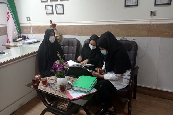 بازدید از وضعیت بهداشت و پایگاه‌های تغذیه سالم مدارس پاکدشت 