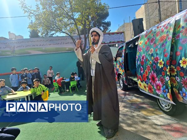 جشن کتابنوش در ناحیه۶ مشهد