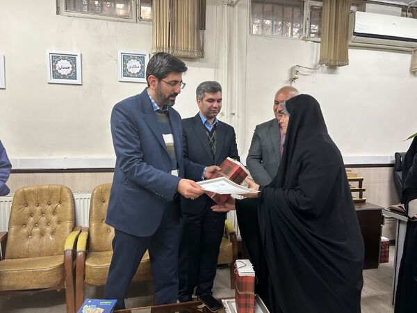  تقدیر از راهبران قطبی سازمان دانش اموزی شهرستانهای تهران