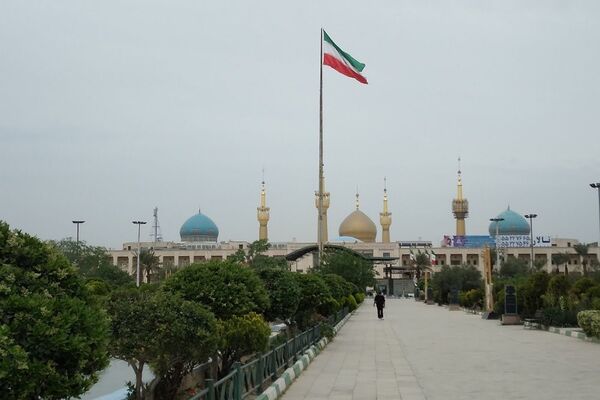 تجدید میثاق مربیان عقیدتی، هادیان سیاسی و فعالان عرصه جهاد تبیین در سپاه پاسداران و بسیج کشور با آرمان‌های بنیانگذار جمهوری اسلامی در حرم امام خمینی (ره)