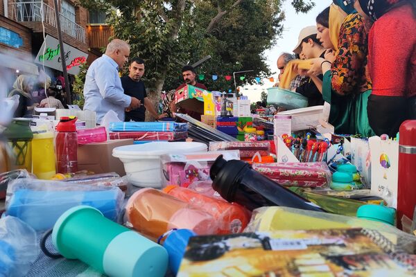 بازار داغ لوازم‌التحریر سنندج در آستانه آغاز سال تحصیلی