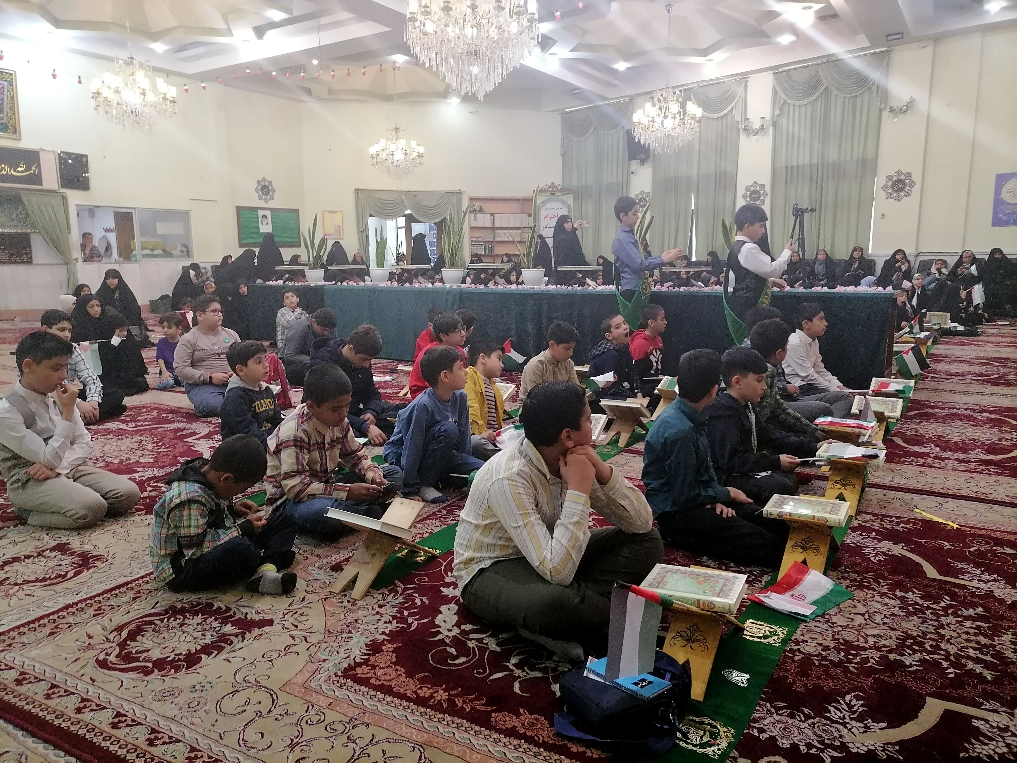 محفل نور در حمایت از دفاع مشروع نیروهای مقاومت سپاه پاسداران
