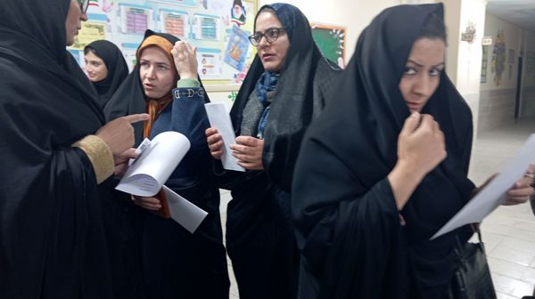 برگزاری جلسه اولیا و مربیان در مدرسه نمونه اندیشه شهرستان کاشمر