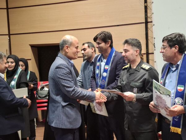 همایش تجلیل از مربیان و دانش‌آموزان پیشتاز برتر شهرستان جم 