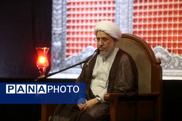 مراسم گرامیداشت شهدای اقتدار و امنیت «فراجا» در حرم حضرت معصومه(س)