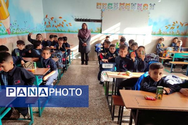 جشن شکوفه ها در مدارس شهرستان قدس، آغاز طلایی و شیرین  سال تحصیلی