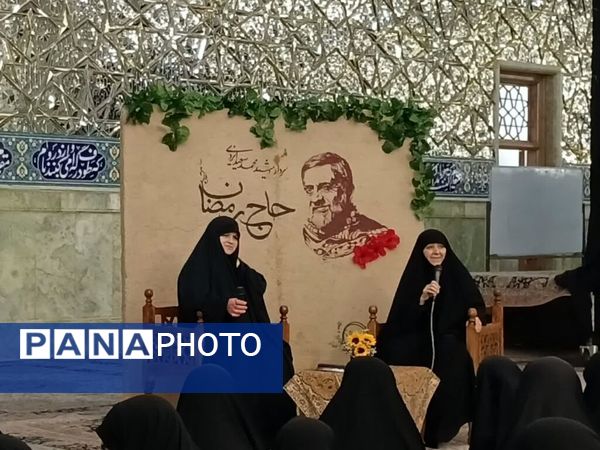 محفل هفتگی هیات «معصومانه» با حضور دختران دبیرستانی در قم