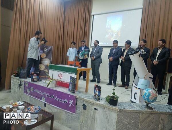 افتتاح نخستین آسمان‌نمای دیجیتال سیار کانون پرورش فکری همدان در کبودراهنگ