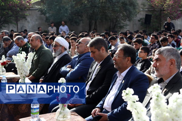 مراسم چهارشنبه‌های امام رضایی در مدرسه پیام غدیر آموزش و پرورش منطقه 14 تهران 