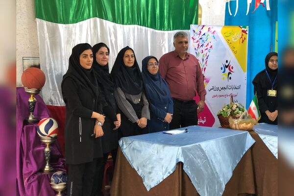 انتخابات و عضو‌گیری انجمن‌های ورزشی در دبیرستان حاج محمود رضوی 