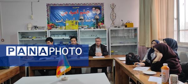 برگزاری کارگاه هدایت تحصیلی پایه نهم در دبیرستان فرزانگان شیروان