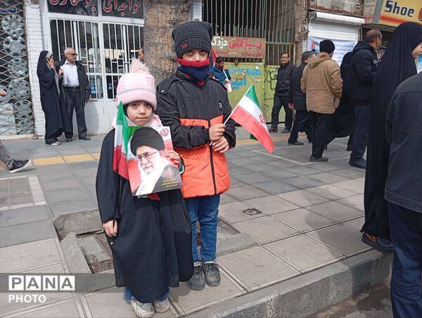 راهپیمایی روز قدس همراه با تشییع پیکر شهید مجتبی پارسا روش