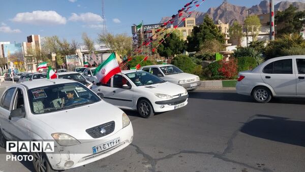 رژه خودرویی شهرستان تفت در بیعت با رهبر انقلاب