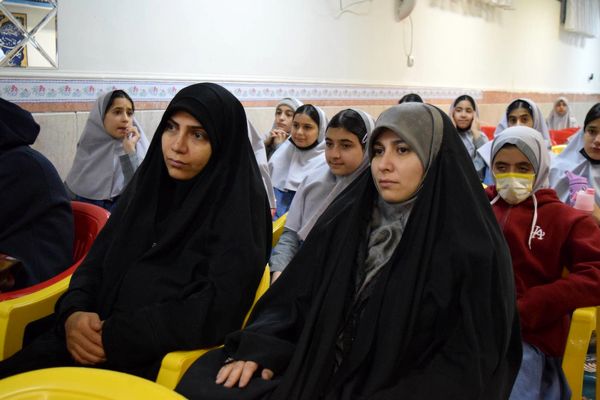 ارتقای سلامت دانش‌آموزان با برگزاری کارگاه آموزشی در مدرسه دخترانه حضرت معصومه(س)