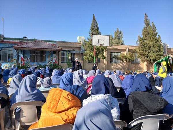 برگزاری مراسم عزاداری ایام فاطمیه در دبیرستان شهید دهقان 